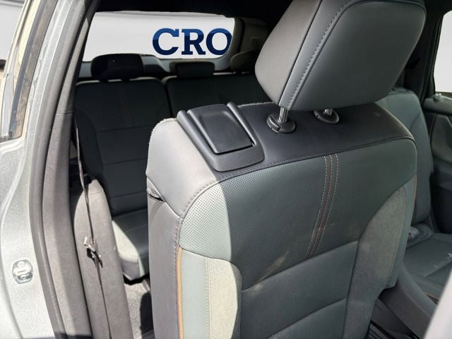 2024 GMC Acadia AT4