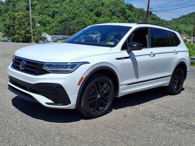 2022 Volkswagen Tiguan 2.0T SE R-Line Black