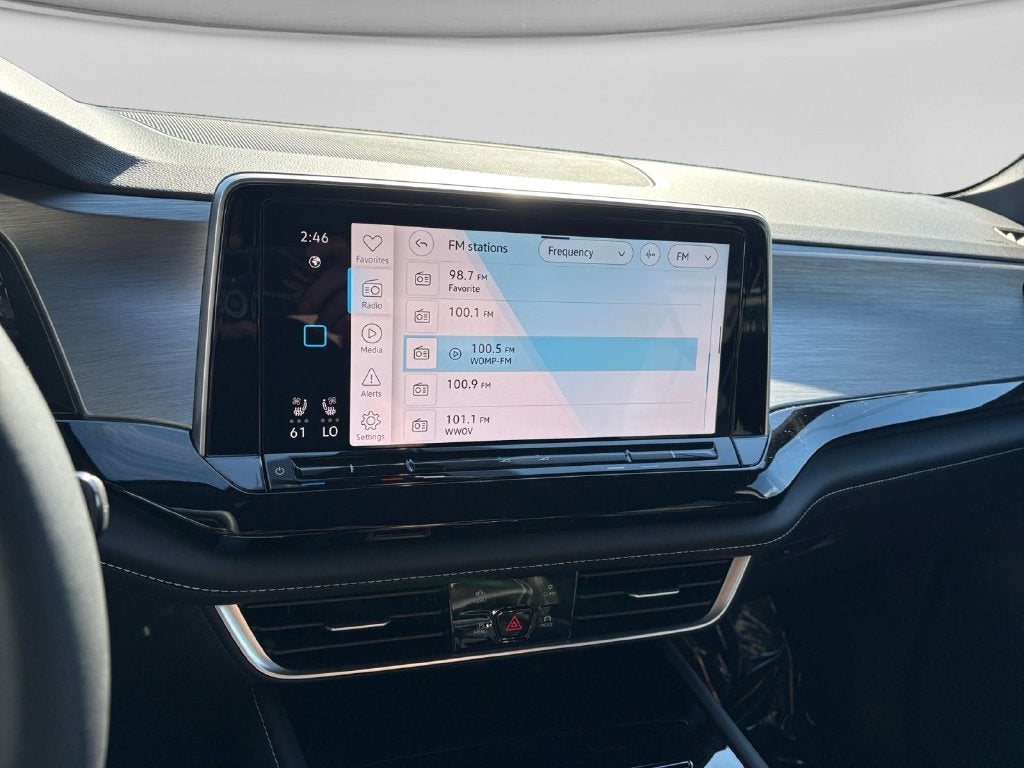 2026 Volkswagen Atlas Cross Sport SE w/Technology