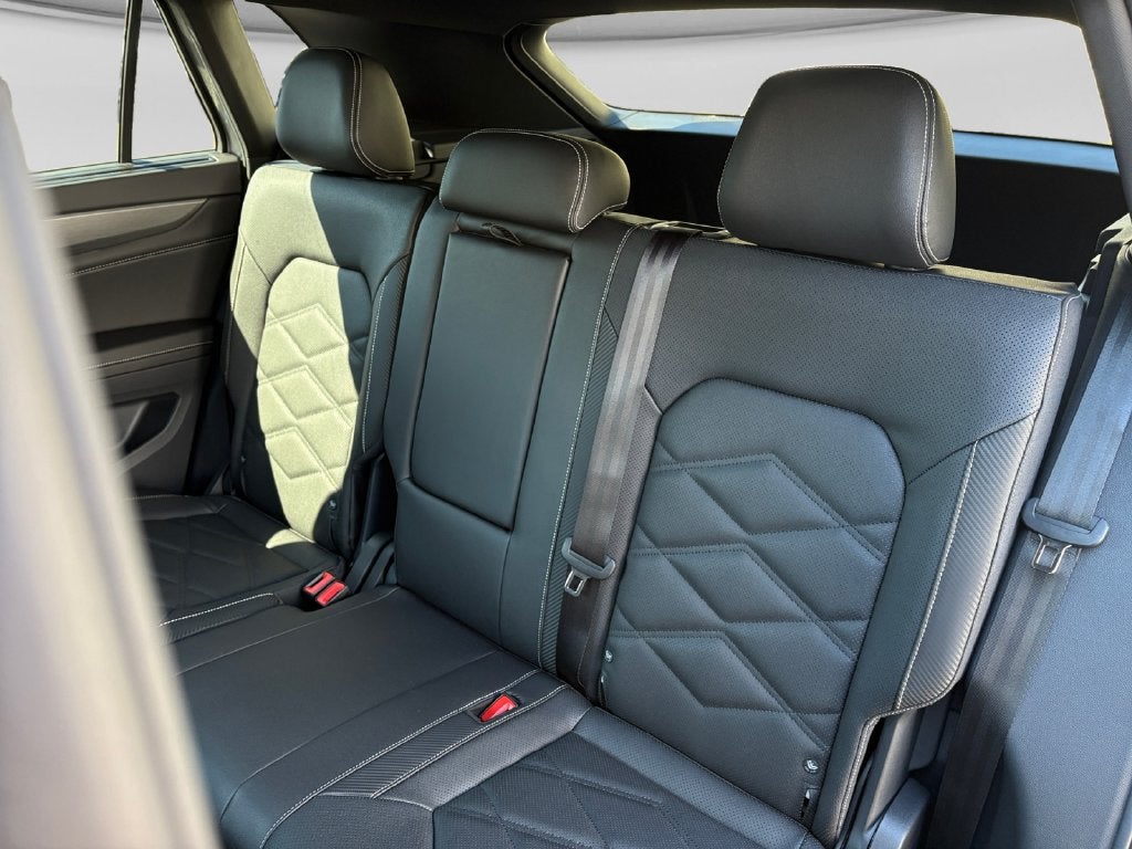 2026 Volkswagen Atlas Cross Sport SE w/Technology