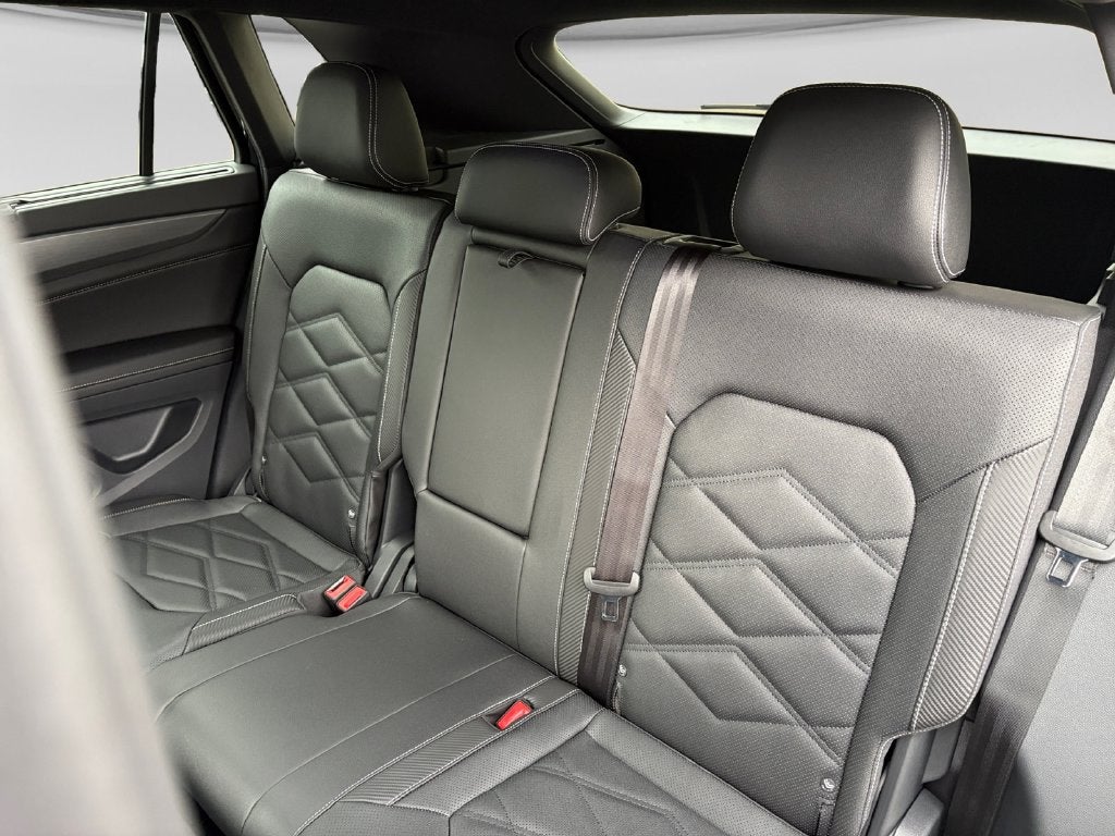2026 Volkswagen Atlas Cross Sport SE w/Technology