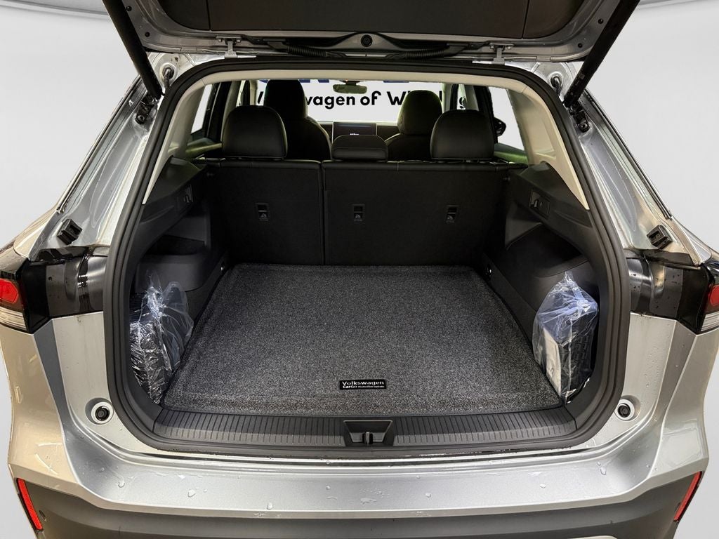 2025 Volkswagen Tiguan SE - Photo 21