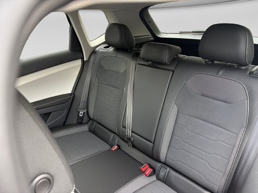 2027 Volkswagen Taos 1.5T SE
