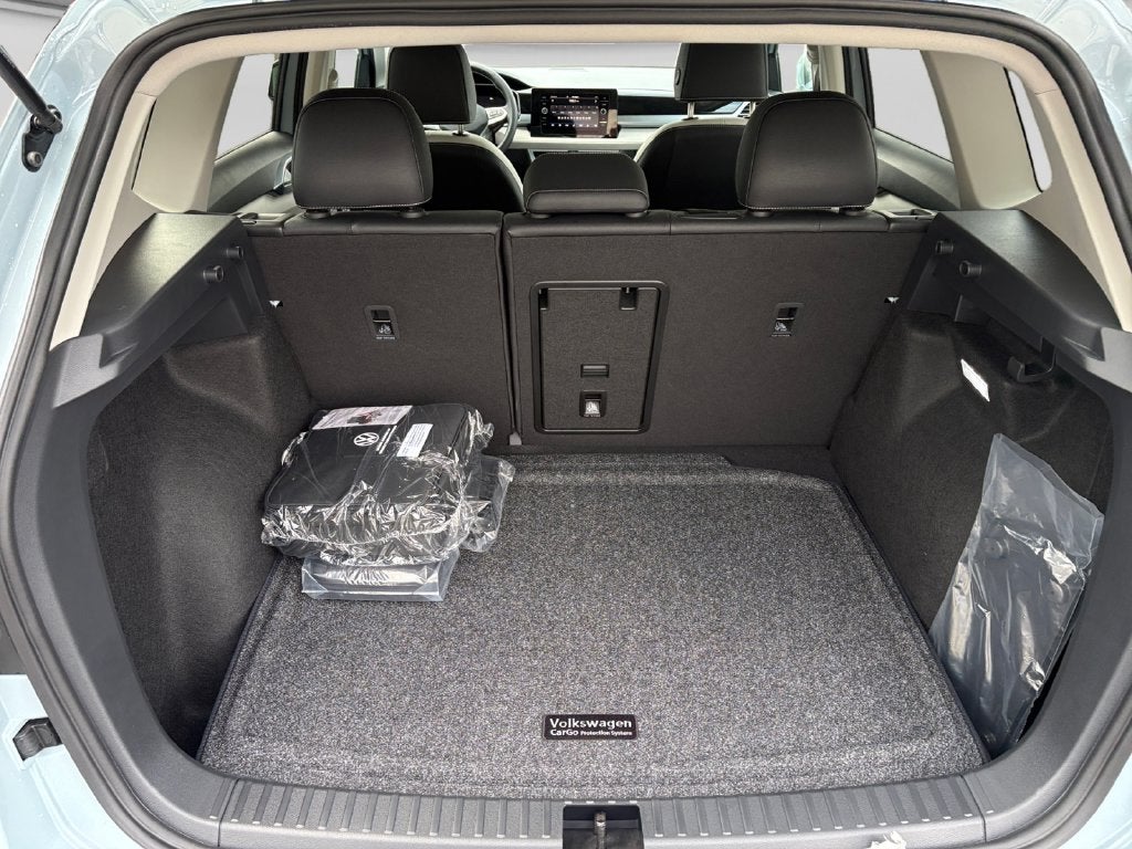 2027 Volkswagen Taos 1.5T SE